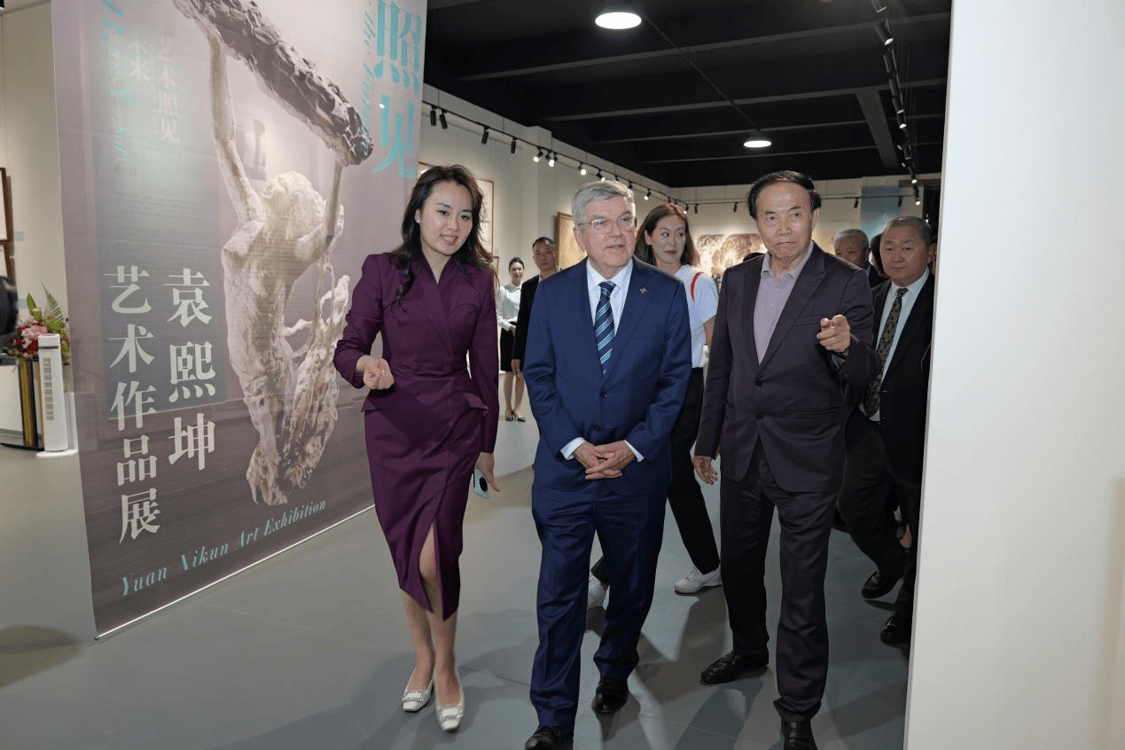 “巴赫遇见巴赫”<strong></p>
<p>数字货币新闻</strong>!国际奥委会终身名誉主席广州打卡艺术展