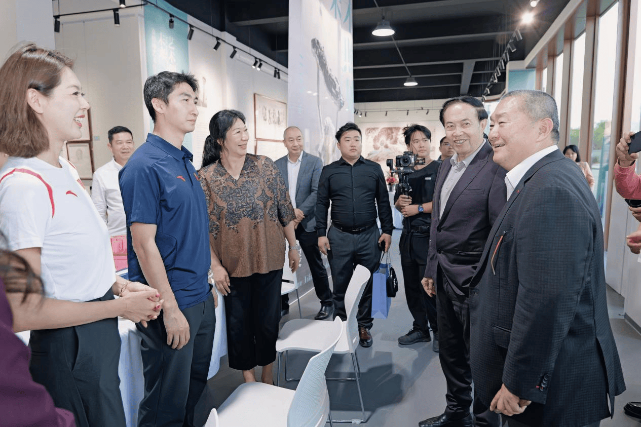 “巴赫遇见巴赫”<strong></p>
<p>数字货币新闻</strong>!国际奥委会终身名誉主席广州打卡艺术展