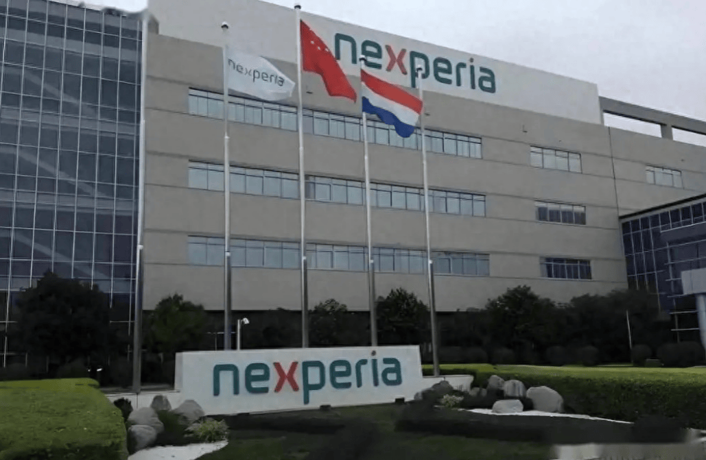 英媒破防<strong></p>
<p>关于数字货币</strong>,驳斥中国人看不起欧洲,像“年老色衰的妃子”不接受被美国“帝王”抛弃