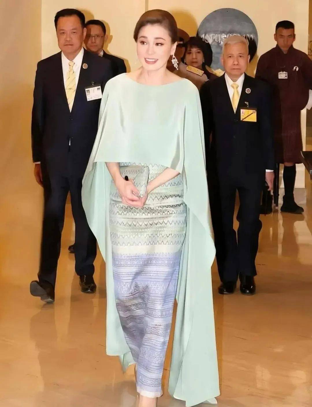 泰国王后访华“穿搭九宫格”出圈<strong></p>
<p>数字货币央行</strong>，隆重珠宝展现用心诚意