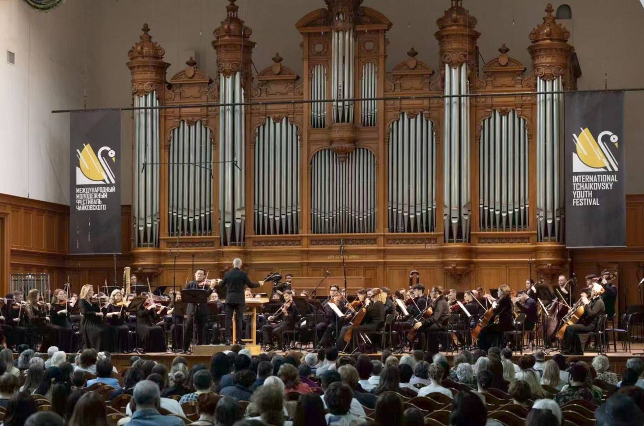 《弦上的浪漫：张铠麟演奏中提琴经典作品选》奏响中提琴的时代交响
