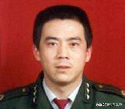 无间道？山西警察中队长抢运钞车<strong></p>
<p>主流数字货币</strong>，被同事百发子弹乱枪击毙