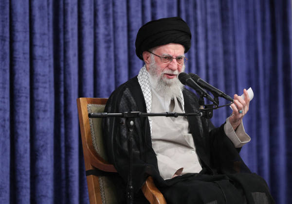 “罕见”<strong></p>
<p>主流数字货币</strong>，伊朗情报部长公开指责：美以密谋刺杀哈梅内伊