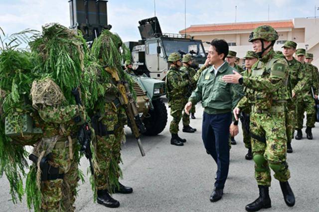 台海附近<strong></p>
<p>主流数字货币</strong>,日本自卫队部署重兵!解放军8字警告,要斩断黑手了?