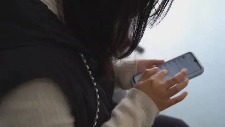 扬州一女子刷短视频惹祸：偷偷去银行取了6万现金<strong></p>
<p>主流数字货币</strong>，结果……