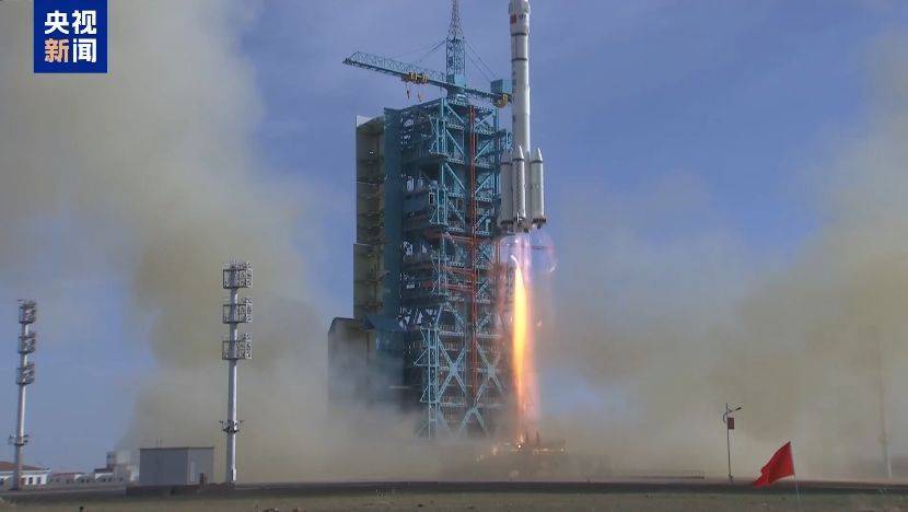 首次应急发射！神舟二十二号飞船发射圆满成功！飞船上装了啥？怎么装？一文揭秘