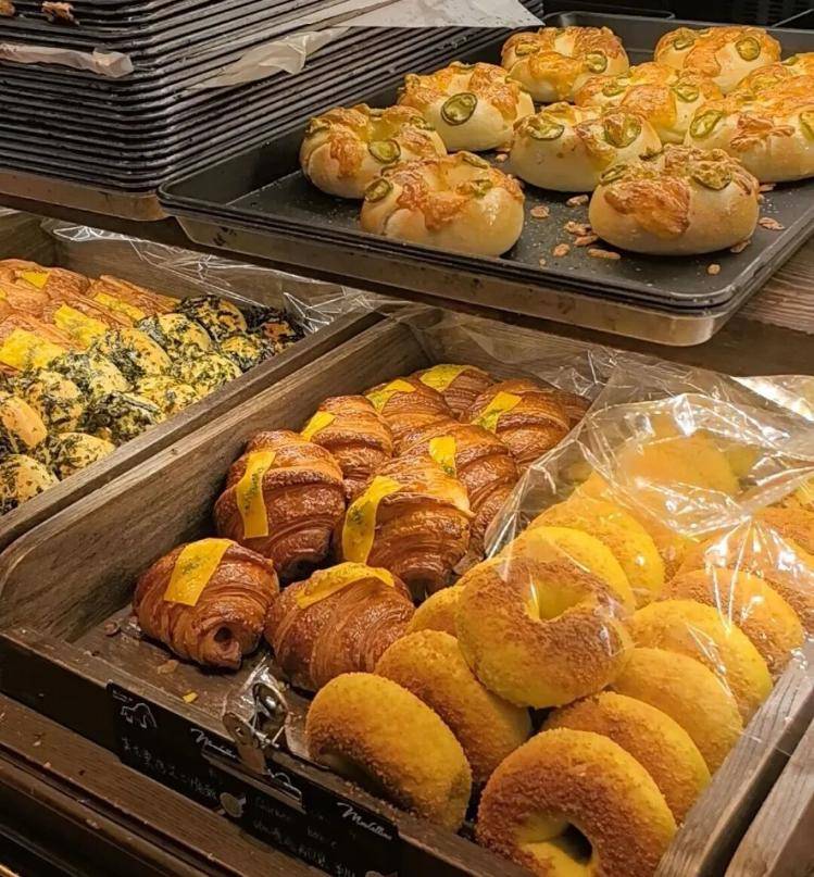 30元的蛋挞、50元的吐司、“店里永远排长队”……面包咋越来越贵<strong></p>
<p>主流数字货币</strong>?