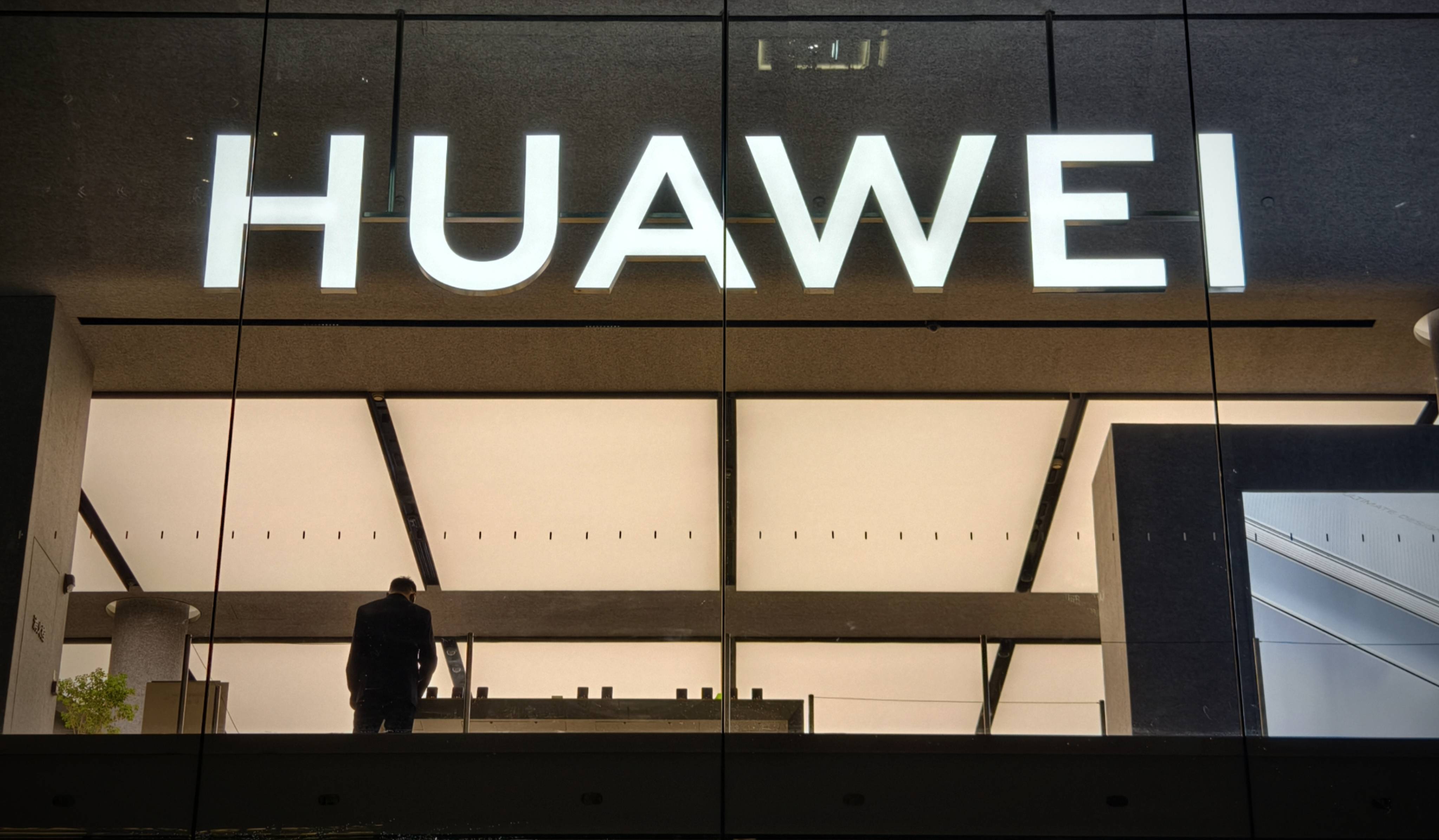 独家|华为Mate80首批备货30万台左右<strong></p>
<p>数字货币技术</strong>,渠道商称“定价很有魄力”