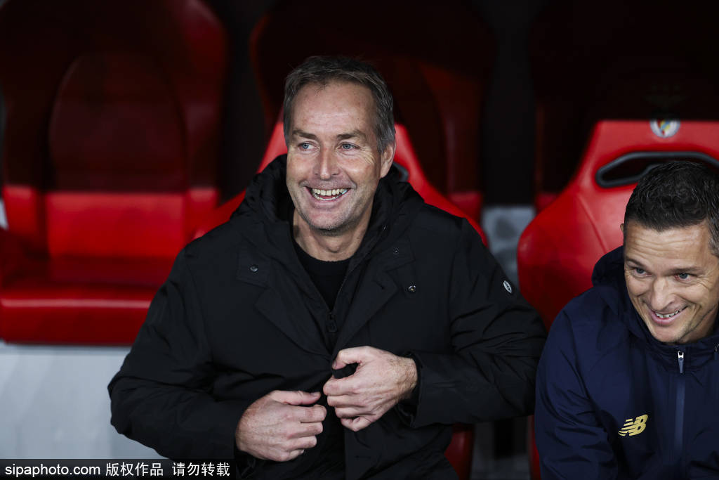 穆帅与斯内德重聚：回忆三冠王的荣耀与温情