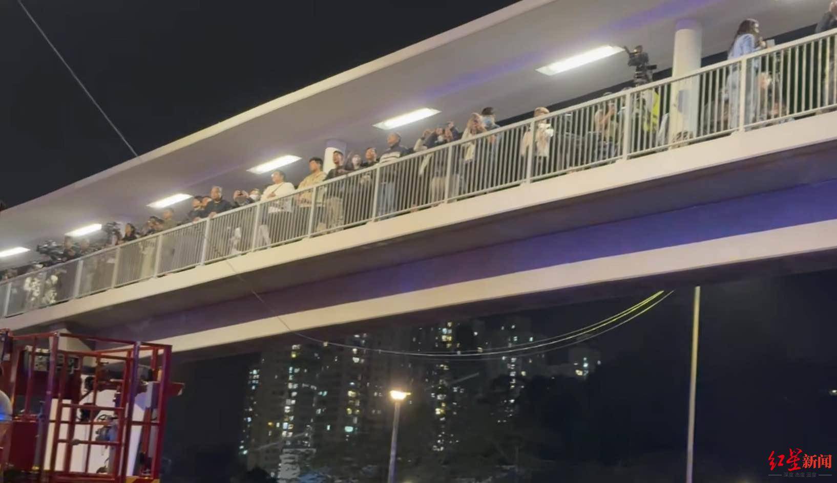 红星新闻实探香港宏福苑大火现场：警员称第一次遇到这么大火<strong></p>
<p>数字货币怎么交易</strong>，餐厅老板自发为救援人员送餐