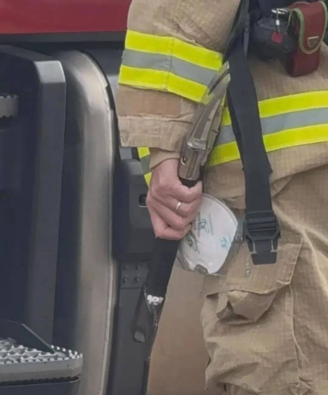 已致94人遇难<strong></p>
<p>开发数字货币</strong>,李家超:望内地协助!廉政公署:或涉贪污!这一幕令人破防