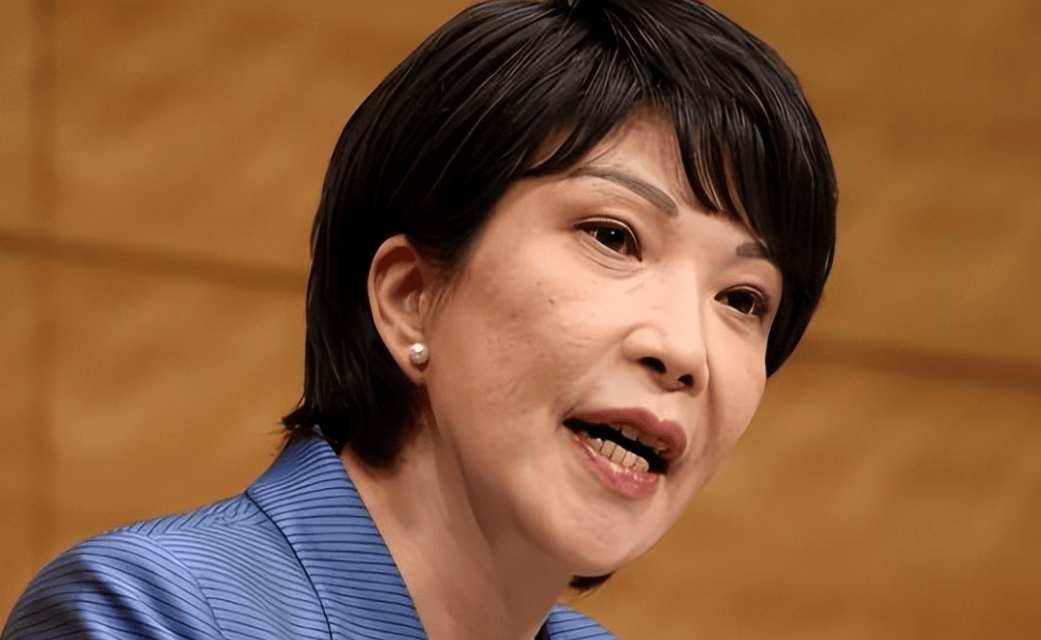 前首相声称高市已经“认输”<strong></p>
<p>开发数字货币</strong>,日防务大臣却还在拿导弹施压,解放军点出日本灭亡之道