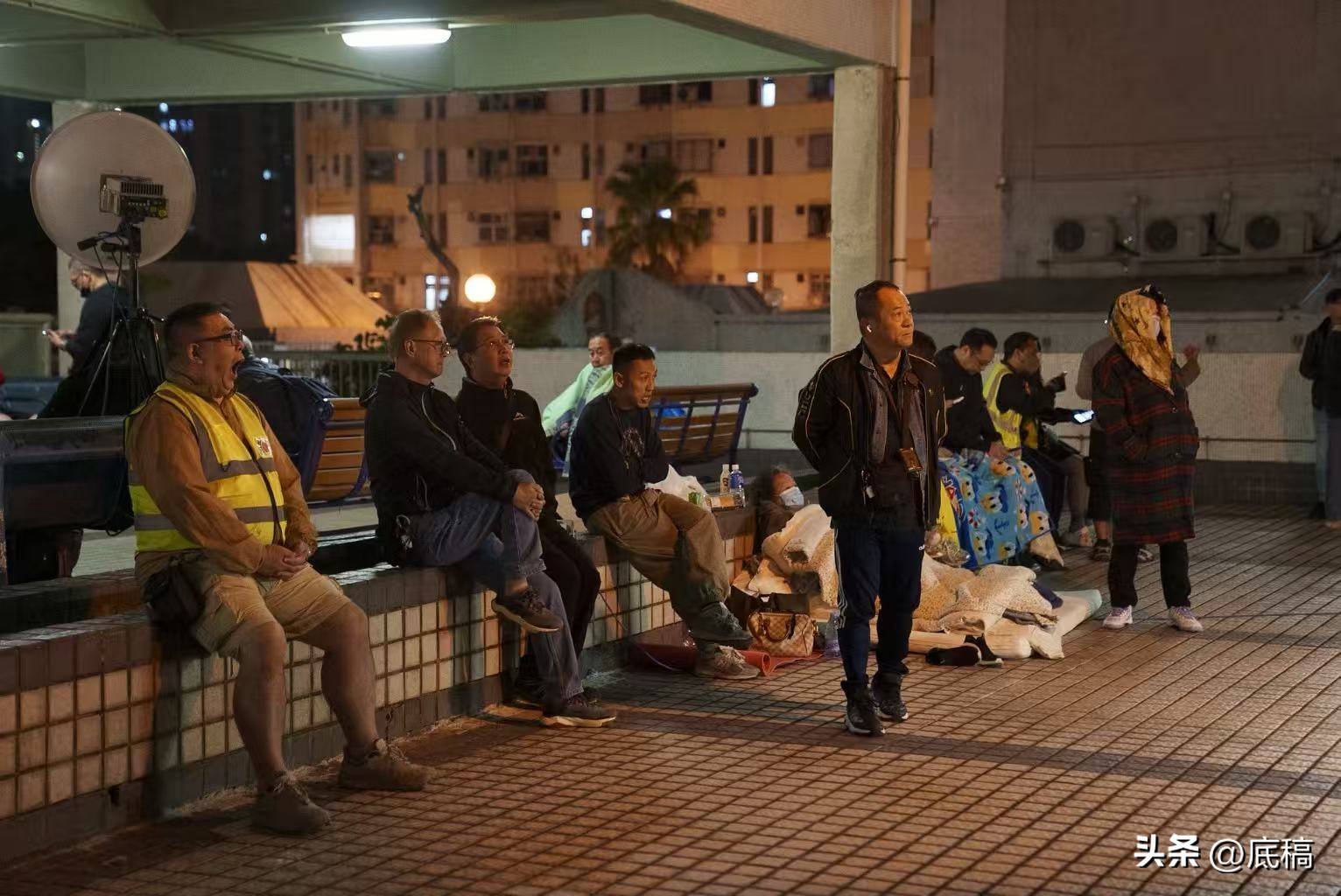 香港宏福苑大火中的一夜：“眼睁睁看着整栋楼被烧”<strong></p>
<p>开发数字货币</strong>，有住户称母亲仍失联