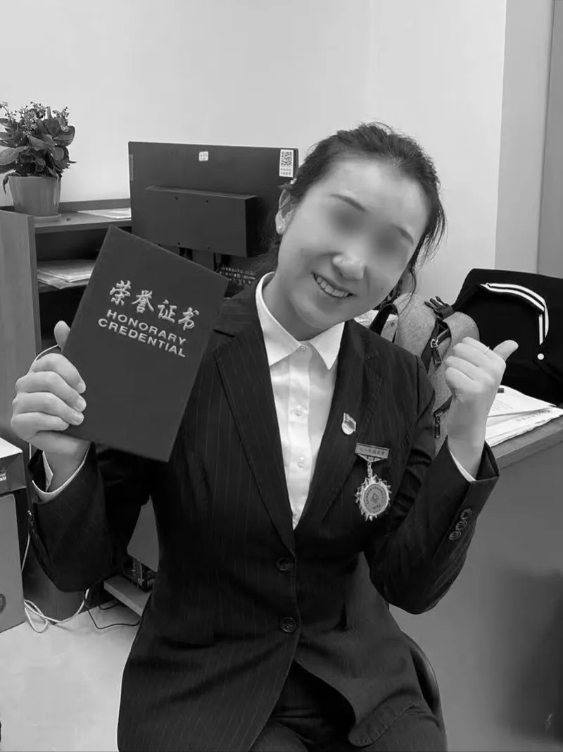 28岁女子被高空抛砖砸中离世<strong></p>
<p>数字货币交易系统</strong>，凶手被判处死刑；家属起诉事发地物业等单位：凶手6天里多次高空抛物