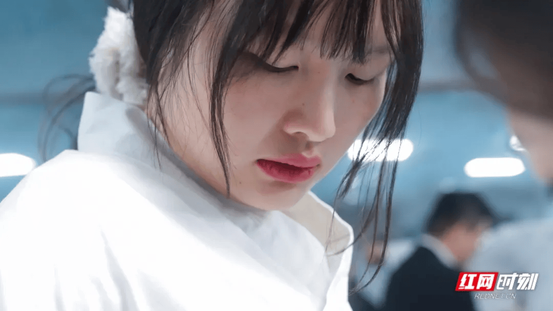 汶川地震被救起的女孩<strong></p>
<p>数字货币期货</strong>，17年后和救她的军人结婚了