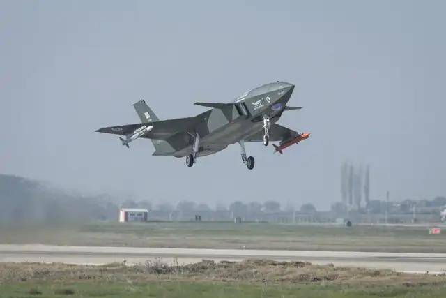 我们落后了？土耳其完成“世界首次无人机发射空空弹”<strong></p>
<p>数字货币期货</strong>，性能如何