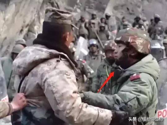 第一个扑向祁团长的印军黄种人面孔<strong></p>
<p>数字货币期货</strong>,他到底是什么人?