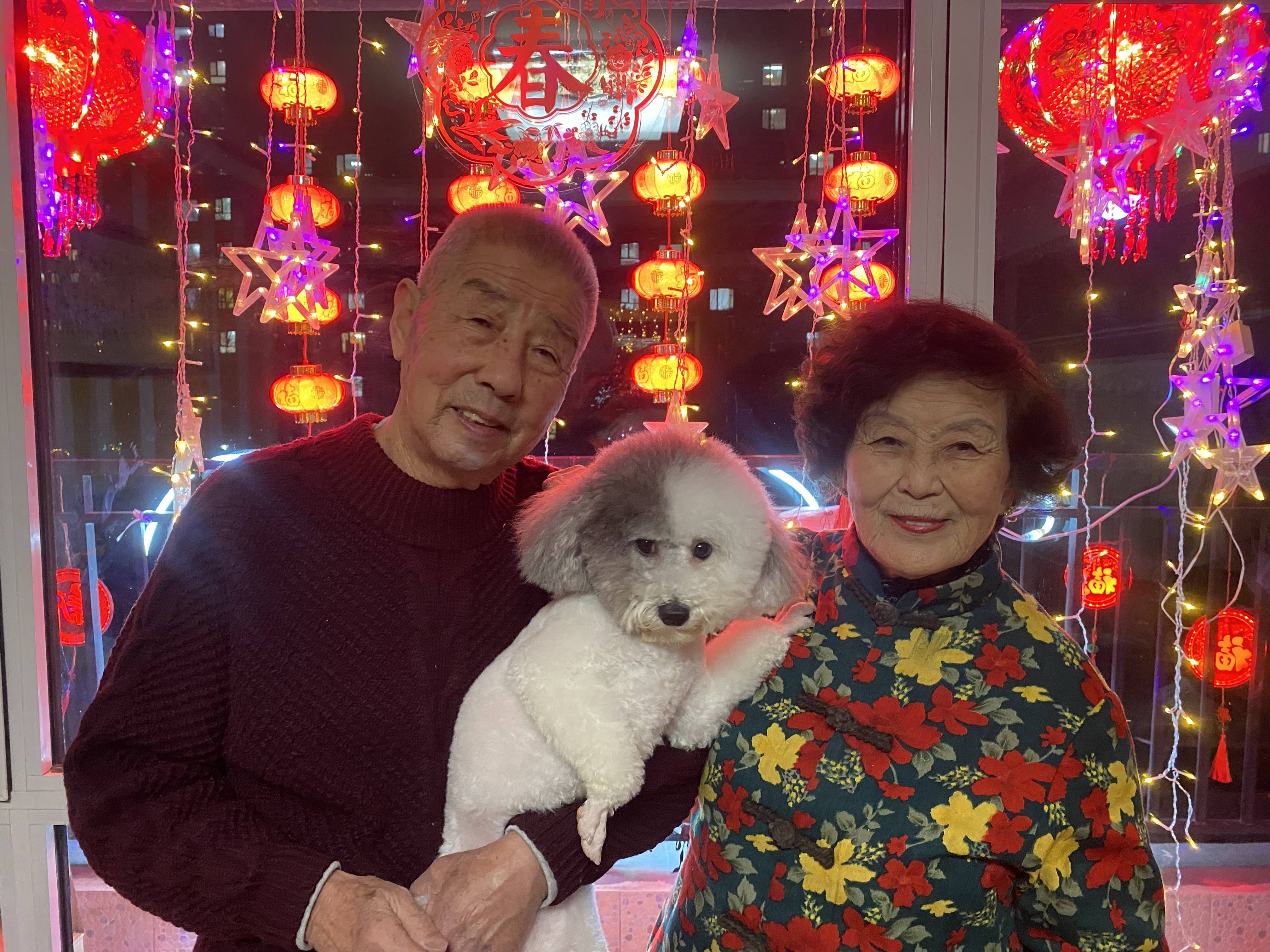 女子晒照对比奶奶自爷爷去世9个月后变化:再也不是时髦的老太太了<strong></p>
<p>cdc数字货币</strong>,评论区泪目