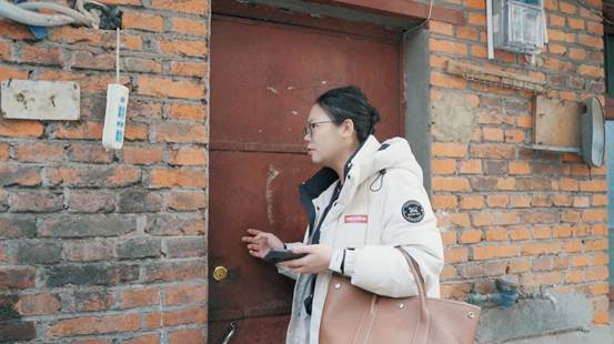 失能老人月退休金两万 家属却放弃插管抢救