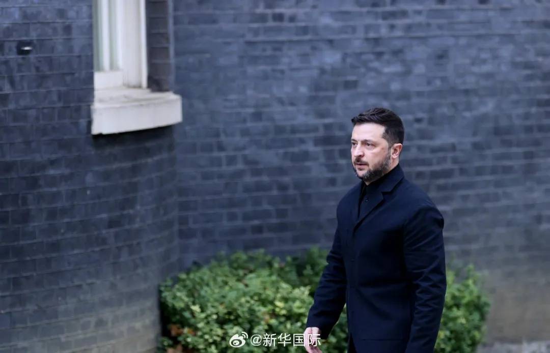 乌克兰召集30国紧急会谈<strong></p>
<p>数字货币期权</strong>，泽连斯基：乌方正竭力避免受制于特朗普的“快速停火”要求