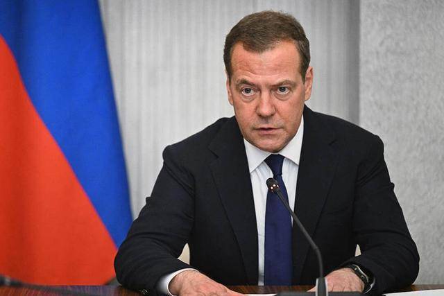 美国想和中俄印日组建C5<strong></p>
<p>数字货币期权</strong>,梅德韦杰夫:给了欧洲一记响亮的耳光