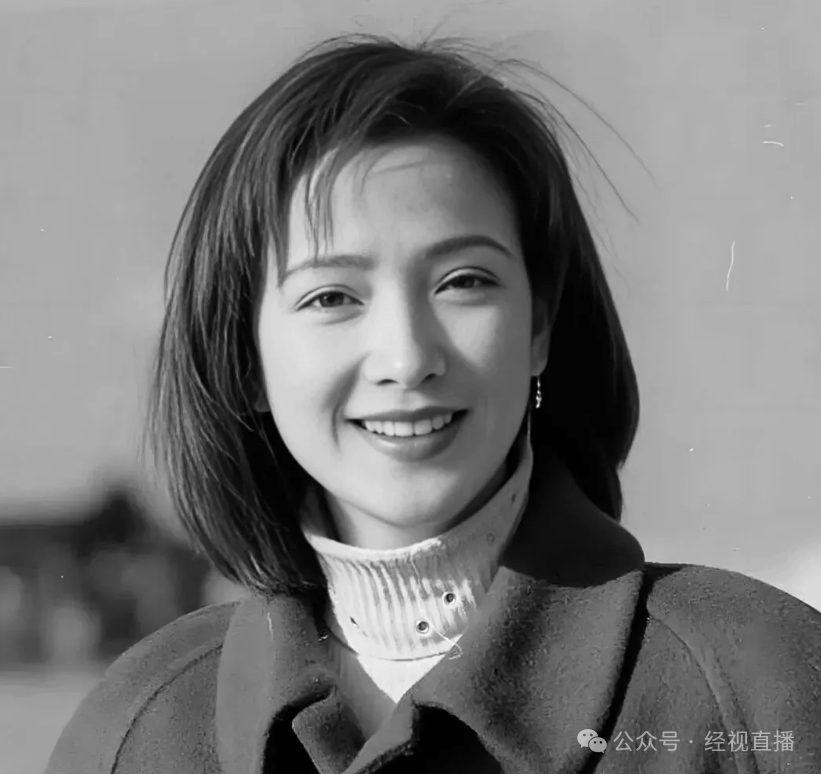 “何晴告别仪式”不公开对外吊唁，好友：她本想跟李雪健一样，战胜病魔，走回舞台