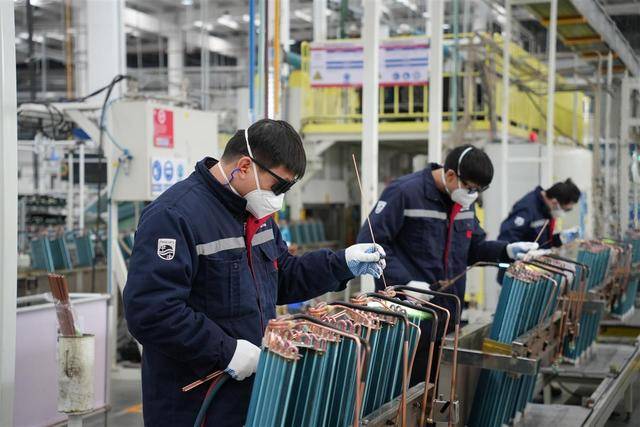 董明珠硬刚空调“铝代铜”<strong></p>
<p>啥是数字货币</strong>!海尔、美的、小米将联合推动空调核心散热部件的铜管换成铝管