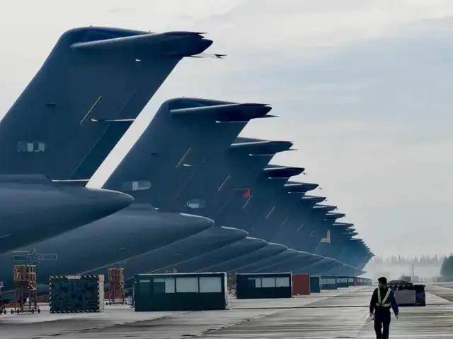 新款中型运输机运-30成功首飞<strong></p>
<p>啥是数字货币</strong>，网友：要搞AC-130那样的炮艇机？