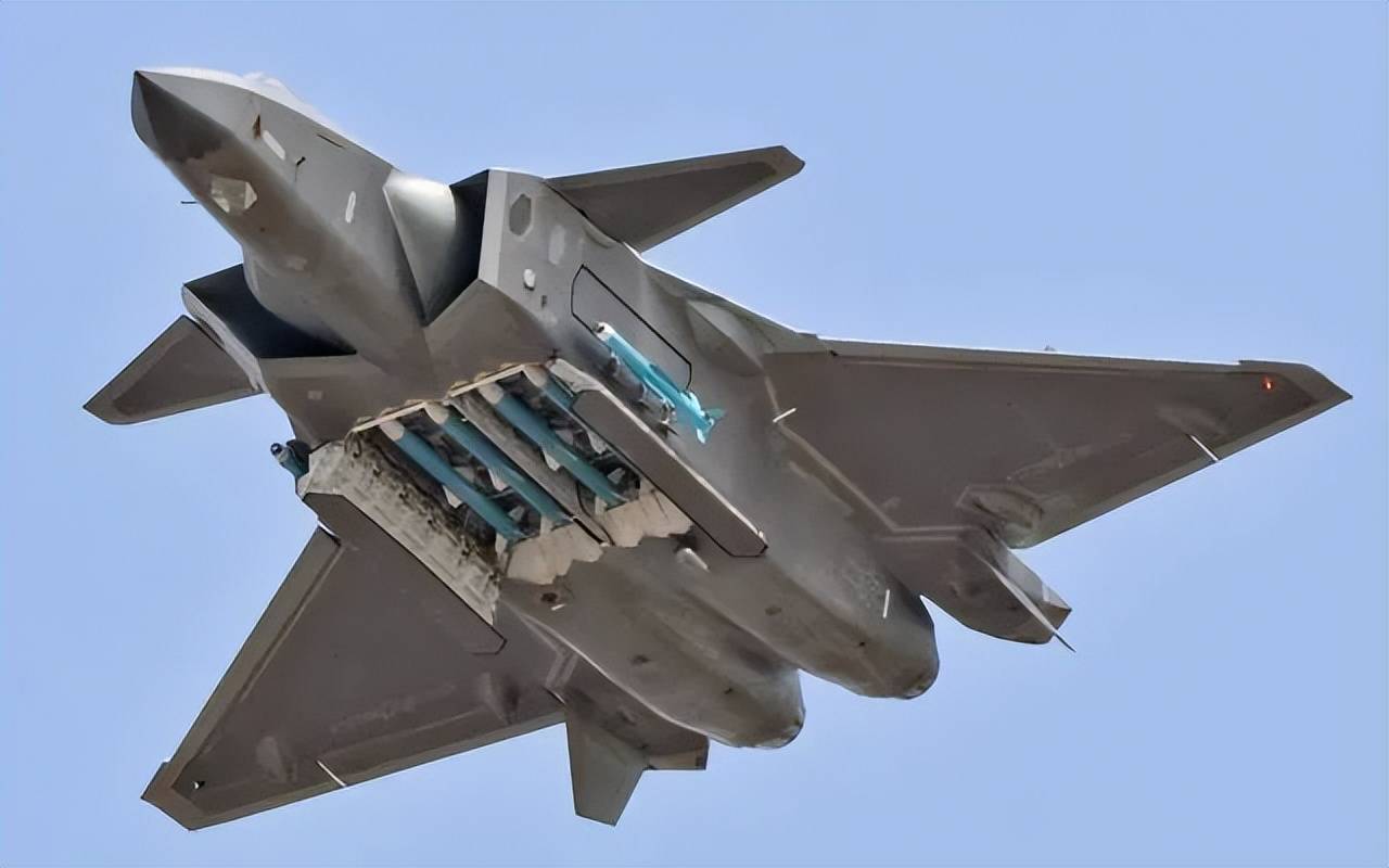 中航官宣:歼-20S具备对地、对海打击能力<strong></p>
<p>数字货币查询</strong>,可与无人机协同作战!