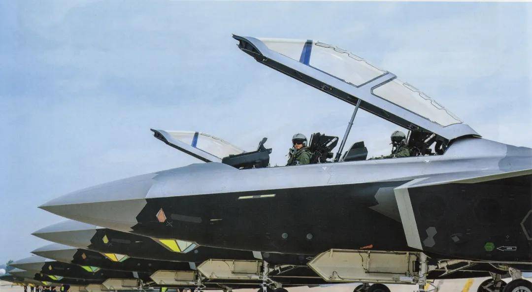 中航官宣:歼-20S具备对地、对海打击能力<strong></p>
<p>数字货币查询</strong>,可与无人机协同作战!