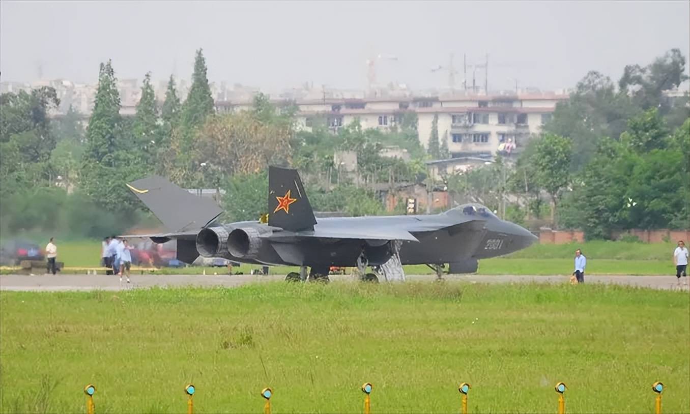 中航官宣:歼-20S具备对地、对海打击能力<strong></p>
<p>数字货币查询</strong>,可与无人机协同作战!