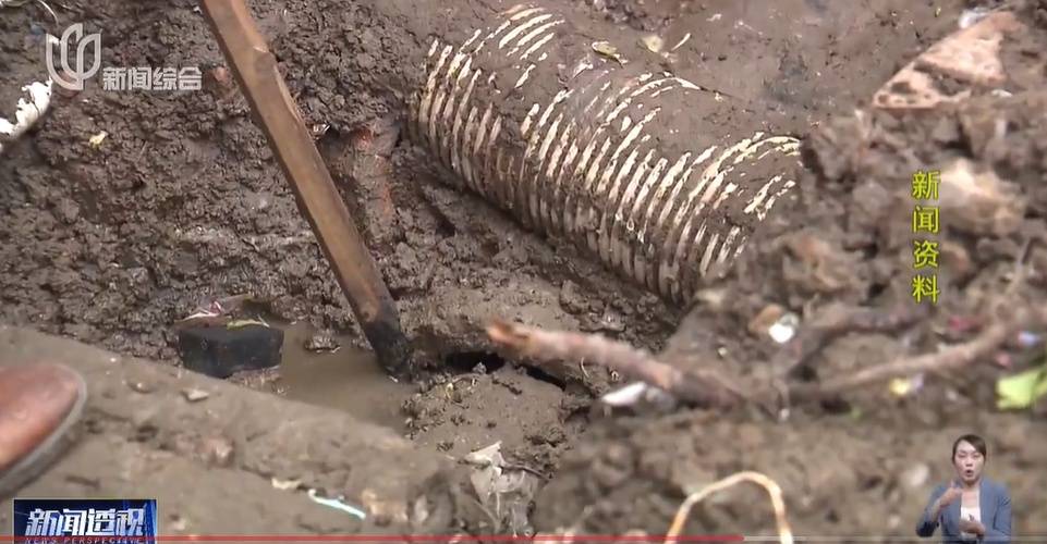 太夸张!上海人比比谁家楼下井盖多!有人家门口100个<strong></p>
<p>数字货币矿机</strong>,“走路难!到处都像贴膏药”...