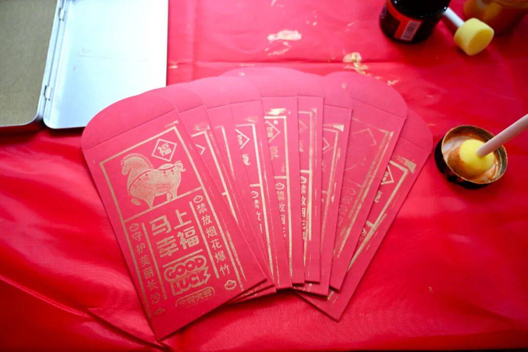 环保市集进社区<strong></p>
<p>数字货币ico</strong>,美丽长沙青年突击队开福分队领跑烟花禁放新风尚