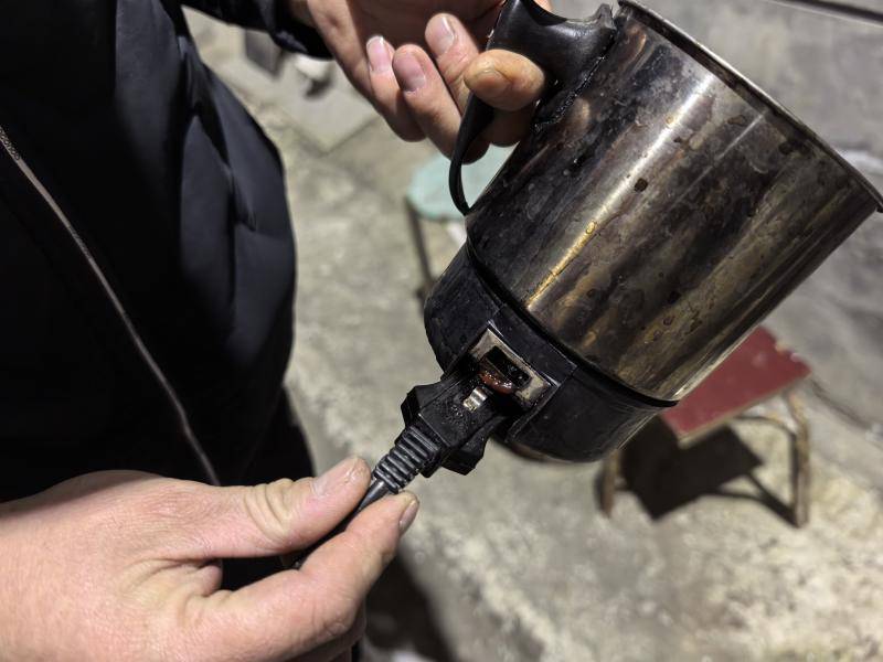 北京平谷独居老人壶水被烧干 独立烟感报警器自动报警