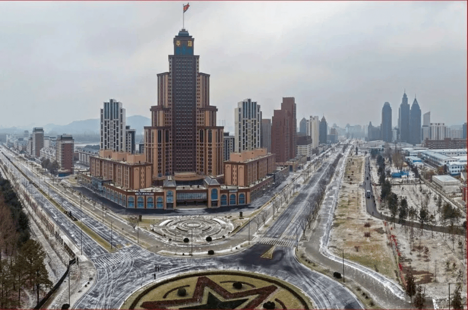 朝鲜“万套住宅”震撼亮相<strong></p>
<p>币安数字货币</strong>,金正恩莅临现场指导感叹:潮流之作